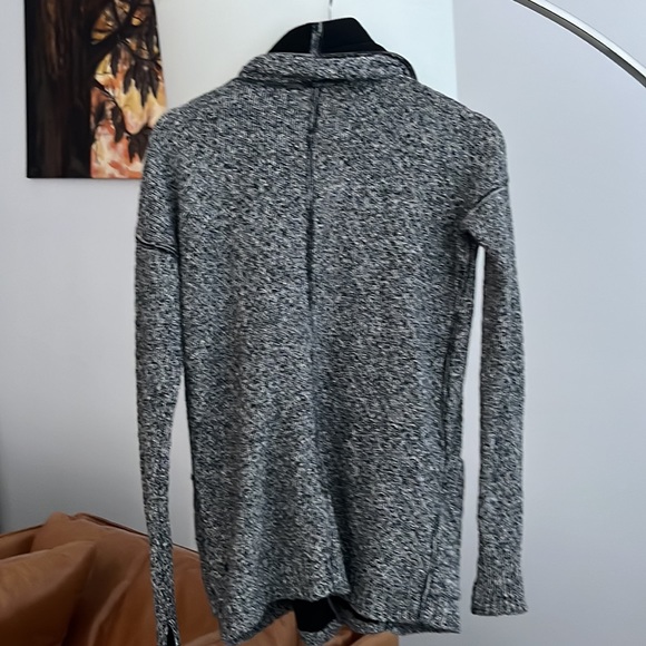 Lululemon Post Practice Cardigan - Picture 6 of 6